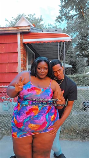 WooPlus Curvy Dating App on Instagram: "Choose the right one, girls. #Curvy #plussize #dating"