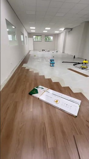 How to install vinyl flooring.