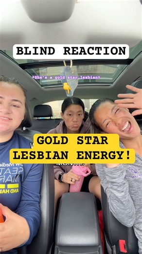 My lesbian twin's reaction was PRICELESS 💚 #blindreaction #twins