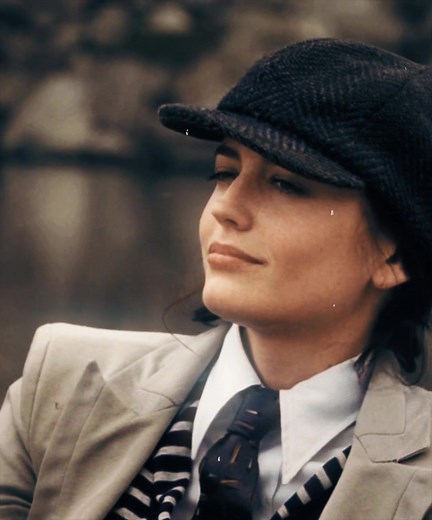 Evagreen in Cracks 2009: Miss G Situation Edit