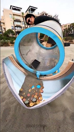 Découverte sur la plage 😱 Téléphone trouvé dans le sable avec une machine incroyable ! #Plage
