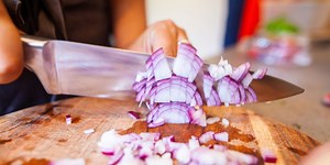 The 19 Best Chef’s Knives, According to Professional Cooks