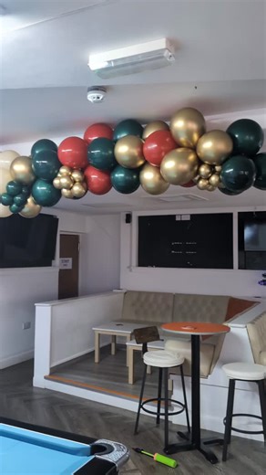 KCN Events on Instagram: "Some extra touches for @slv_sailavie today Full Christmas mode now 🎁"