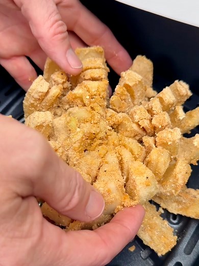 Delicious Blooming Onion Recipe in Airfryer
