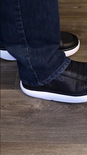 OOFOS Club+ Leather Slip On Shoe Cushioning