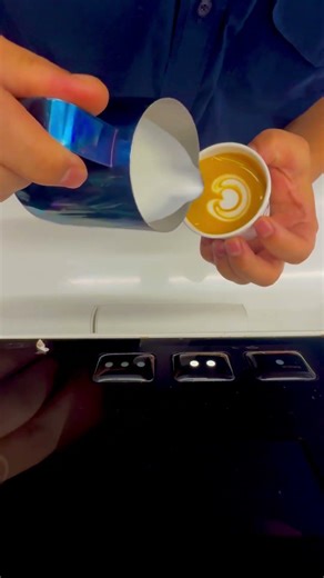 Cortado on 4oz cup stag tulip🌷#tutorial #tutorial #coffee #shorts #trending #viral #smallyoutuber