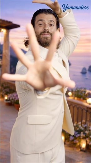 Can Yaman may not be a dancer… but when he moves, even for fun, the charm is impossible to ignore.