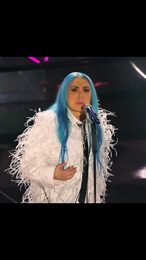 Sanremo Rai on Instagram: "🎤 #LoredanaBertè 🎧 #Pazza L’esibizione integrale è su #RaiPlay In audio su @raiplaysound Link in bio ☝️ @loredanaberteofficial #Sanremo2024"
