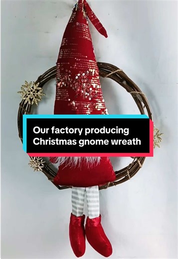 Producing Christmas Gnome Wreaths for the Holidays