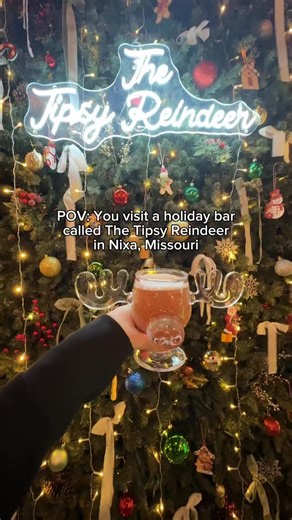 Comment “Holiday Bar” down below and we’ll DM you more information about The Tipsy Reindeer and other holiday pop-ups. Check out @thetipsyreindeer at @cassidystation in Nixa, Missouri just 15 minutes from Springfield. The decor is reminiscent of the National Lampoon Christmas Vacation movie with fun themed holiday drinks and decor. Hours are 5-9 p.m. #springfieldmo #springfieldmissouri #417 #thatsmymo #lovespringfield | I Love Springfield, MO!