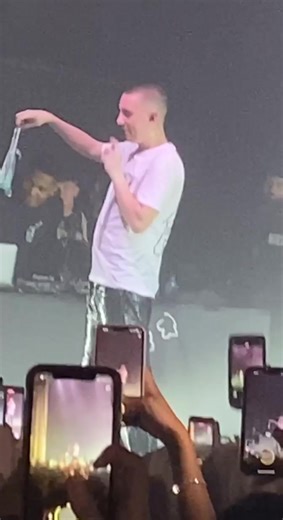 Live Concert Performance by Aitch: Engaging Audience