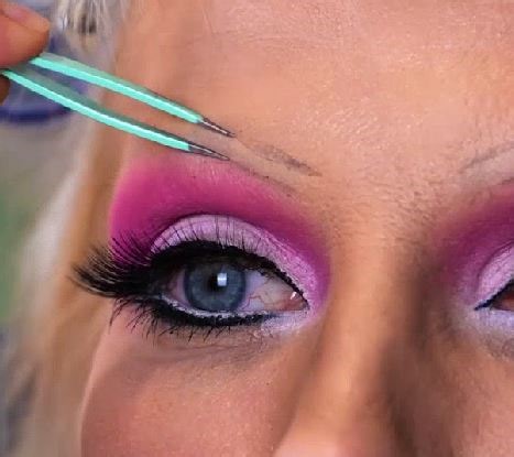 Jaw-dropping makeover that turned her into a Barbie! | 5-Minute Crafts