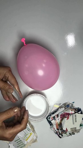 1.3M views · 44K reactions | #tortugas #tortugasmarinas #tortugadepapel #diy #arte #papelmache #cartapesta #reciclaje #recycle #globo #recycledart #turtle #manualidades #reelfacebook | Seaweed Arte | Facebook