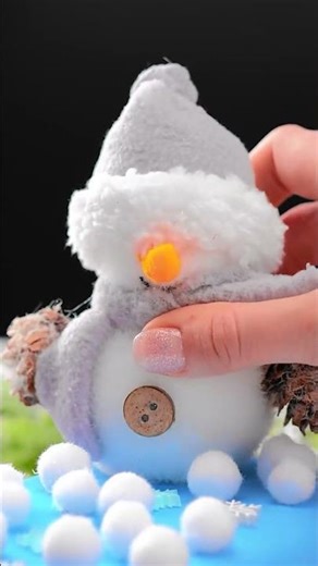 Wrap It Up: Creative Gift Wrapping Hacks! 🎉🎁