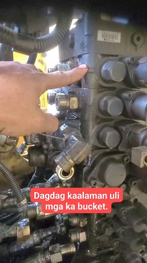 54K views · 1.8K reactions | Ang pagkakaiba ng main control valve na meron at walang abang para sa linya ng breaker line. #maincontrolvalve #mcv #Pagkakaiba #installation #fbreelsfypシ゚viralシ | Ehdar Contractor Mobile Mechanic Heavy Equipment | Facebook