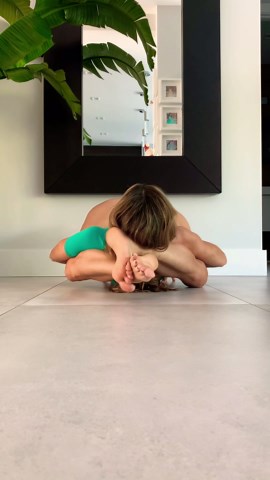 Yoga legs behind the head #yoga #yogapose #yogapractice #yogainspiration #fitness #ytshorts #short