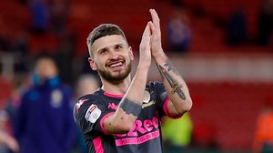 "𝘐𝘧 𝘺𝘰𝘶 𝘸𝘢𝘵𝘤𝘩 𝘵𝘩𝘦 𝘨𝘢𝘮𝘦, 𝘺𝘰𝘶 𝘥𝘰𝘯’𝘵 𝘴𝘦𝘦 𝘒𝘭𝘪𝘤𝘩. 𝘐𝘧 𝘺𝘰𝘶 𝘸𝘢𝘵𝘤𝘩 𝘒𝘭𝘪𝘤𝘩, 𝘺𝘰𝘶 𝘴𝘦𝘦 𝘵𝘩𝘦 𝘸𝘩𝘰𝘭𝘦 𝘨𝘢𝘮𝘦." | Leeds United