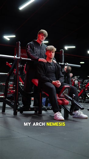 Benching with my arch-nemesis, @George P RYANPRICE @Gymshark 10%- RYANPRICE @myprotein 10%- RYANPRICE @Hardbody 10%- #gymtok #gymbro #gymrat #benchpress #ryanpricelifts
