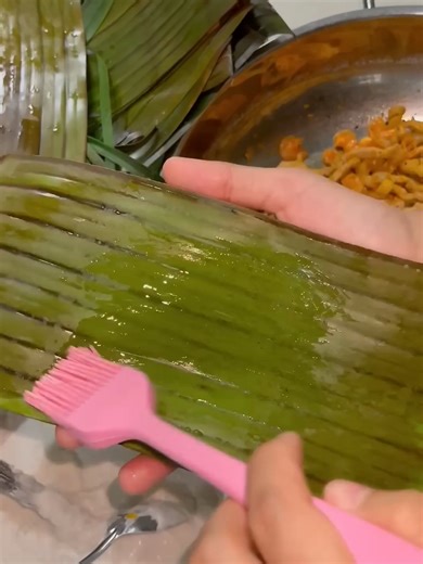 Bánh Bột Lọc Lá Chuối - Hướng Dẫn Mukbang Thú Vị