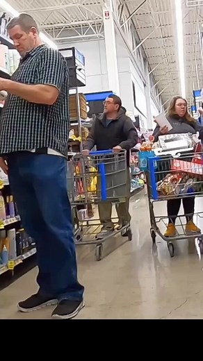 729K views · 7.4K reactions | He likes my style  Funny Fart Prank  #Farts #fartprank #pranks #funnypranksters #farting #LOLmoments #fartsarefunny #prankvideo | BustaGut TV | Facebook