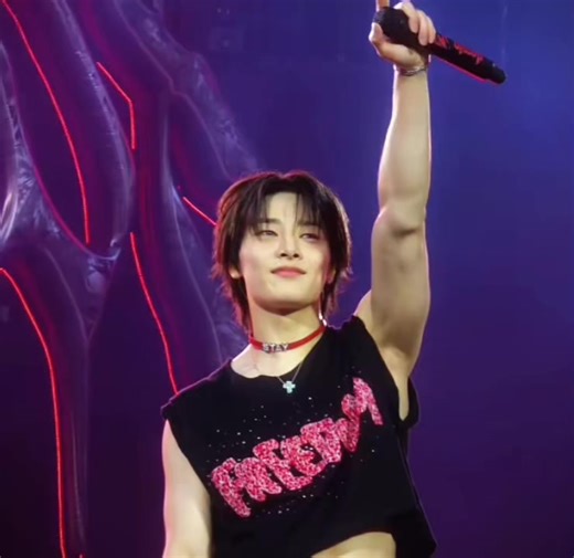 Kpop Random Dance Challenge with Stray Kids