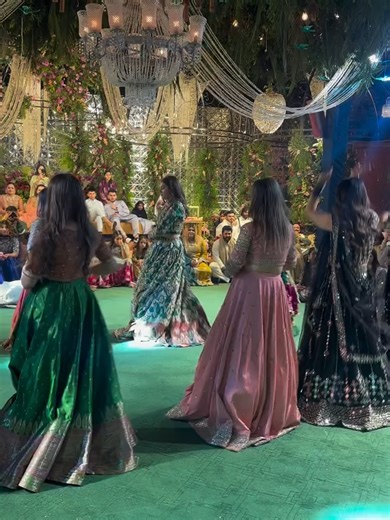 Bride's Delightful Dance at Pakistani Wedding