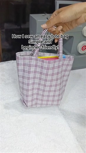 How to Make a Simple Tote Bag | Sewing Tutorial #sewing #diyclothing #sewingtips #subscribe #shorts