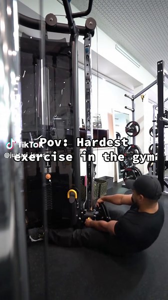 What’s the technique on lifting up the cable machine? Do I need baby oil to grease it up 😂#gymtok #workoutroutine #motivation #fitness #fyp #gymhumor