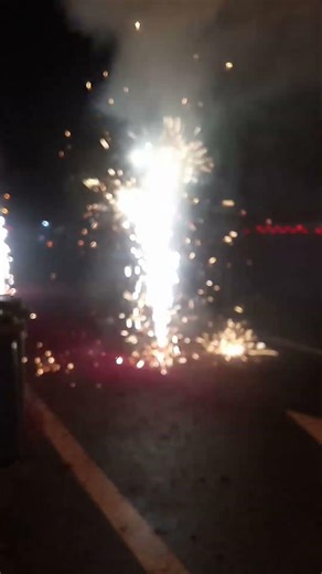 petasan bunga api aidilfitri