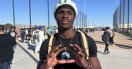 These 2027 recruits have set official visit dates with the Oregon Ducks