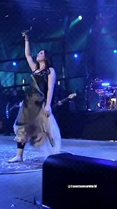#Repostfrom. @evanescenceworld —— The only one 🤘🏻🔥 #live #rock #evanescence #reelsviralvideo #amylee #nostalgia @amylee @evanescenceofficial Video credit from @evanescenceworld | evanescencefanonly