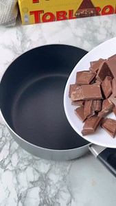 The easiest 3 ingredient Toblerone fudge😍 #fudgerecipes #toblerone #condensedmilkrecipes | Eat Cook Bake - Traybake Recipes & Easy Desserts