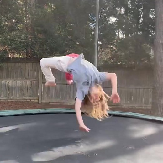 1.2K views | #fitness #gym #gymtok #workouts #muscle #musculation #homeworkout #traps #trapsworkout #workoutmotivation #tiktok_uk #motivation #foryou #fyp #arm #viral #triceps #biceps #shoulders #exercisemotivation | Peak Fitness | Facebook