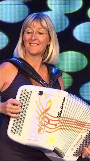 Valérie NEYRET - Ça swing au bal Musette