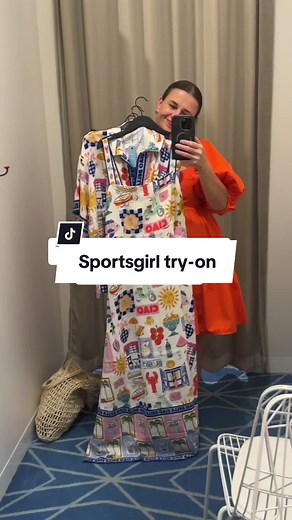 @Sportsgirl try-on - i couldn’t walk past this print! Also comes in pants as well - so fun! My gal @Peta Bourke also tried on the set too 😍