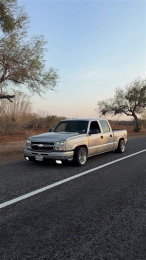 Exploring 90s Style Dropped Trucks