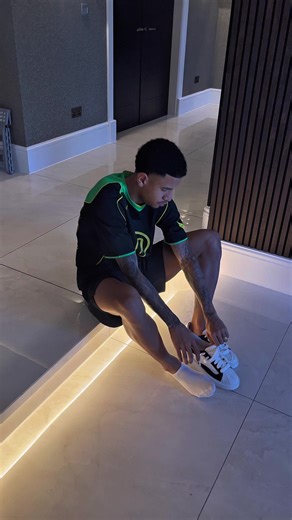 Eclipse Jet: The Luxury Footwear Elevating Athletes' Style