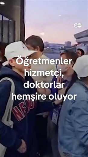 Öğretmenler hizmetçi, doktorlar hemşire oluyor