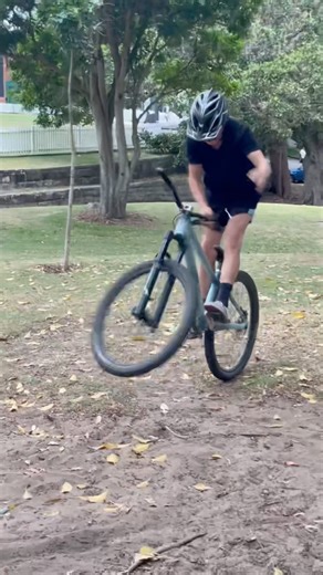 Spicy learns pick up bars