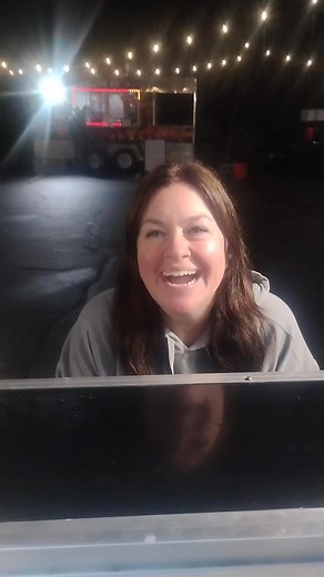 Real reactions don’t lie 👀🔥 Last night they tried Smitty’s Dogs for the first time… and now they’re HOOKED. Come see why everybody’s talking about us! #FoodieTok2025 #LateNightEats #CollegeCravings #BiteSquadApproved #SmittysDogs | Doris Smithey