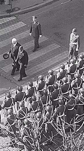 148K views · 2.8K reactions | Militärische Ehren der Bundeswehr 1956礪﫡#bundeswehr #militär #soldaten #army #history #armee | Deutsche Geschichte | Facebook