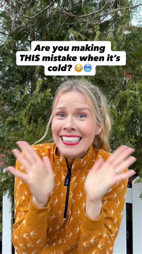 Varpu Rusila | Her Finland 🇫🇮 on Instagram: "Ad @svala_of_finland This is how you stay warm when it’s freezing cold 🙌🏻❄️ The most important thing: You can’t fix this by adding more and more regular clothes, because cotton and acrylic will just make you feel worse 💁🏼‍♀️ You will either be too cold or it will be hard to move with so many layers 😂 The real difference isn’t more, it’s better. A good merino base layer keeps you warm without overheating and stays comfy even when your day moves