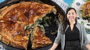 This pie is SO good! Creamy spinach and feta filling topped with puff pastry all in one skillet. Great for parties :) Get the recipe here: https://www.dimitrasdishes.com/easy-spinach-feta-pie/ | Dimitra's Dishes