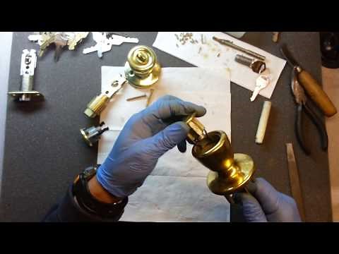 How to Rekey a kwikset door knob, amazing how simple it really is
