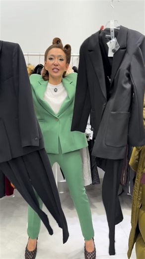 Женская одежда | Астана | Алматы | Павлодар | Турецкие костюмы 🇹🇷 новая коллекция, низкие цены на премиальную Турцию Хан Шатыр - +7 747 676 2177 Алтынай, +7 701 103 8005 Бакыт... | Instagram