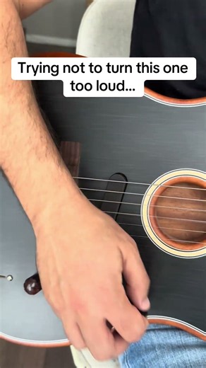 AC/DC- You shook me all night long played with my fender acoustasonic #guitar #fender