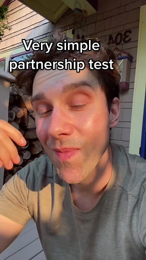 Do you have a partner like this? If so, youre bery lucky ❤️😊 #partner #romance #couplesgoals #relationshipgoals #friendship