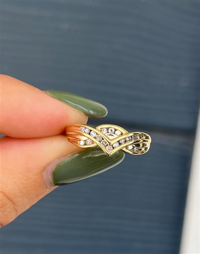 10K Yellow Gold Channel Set Diamond Vintage Anniversary Ring