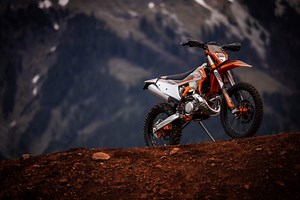 KTM 300 EXC TPI Erzbergrodeo: mostrato il nuovo esemplare [FOTO E VIDEO]