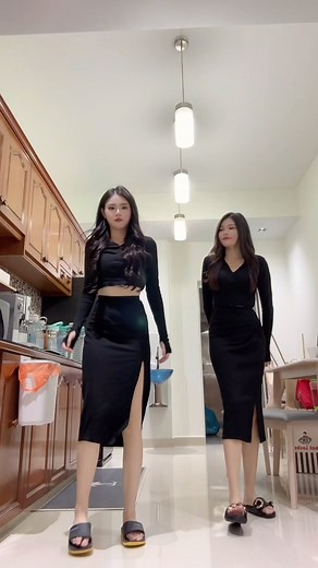 Fatskin皮皮♉️ Vegetarian | 低脂小舞蹈跳起来！ （Ps哈哈我们没有舞蹈基础） | Instagram